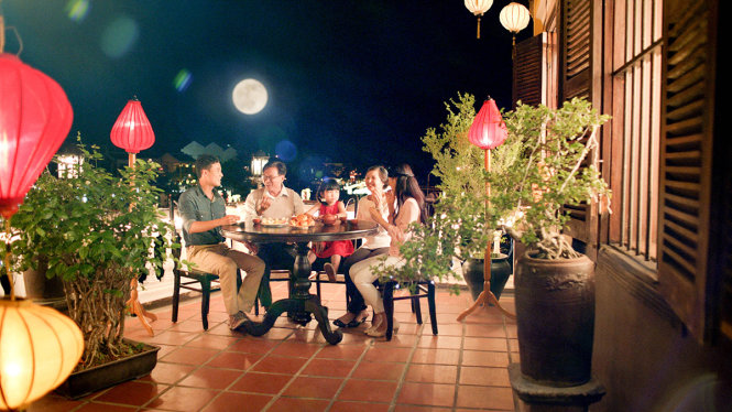 Sân Thượng Ngắm Trăng